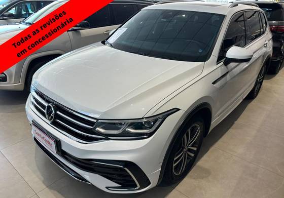 VOLKSWAGEN TIGUAN 2.0 300 TSI GASOLINA ALLSPACE R-LINE AUTOMÁTICO VOLKSWAGEN TIGUAN 2.0 300 TSI GASOLINA ALLSPACE R-LINE AUTOMÁTICO